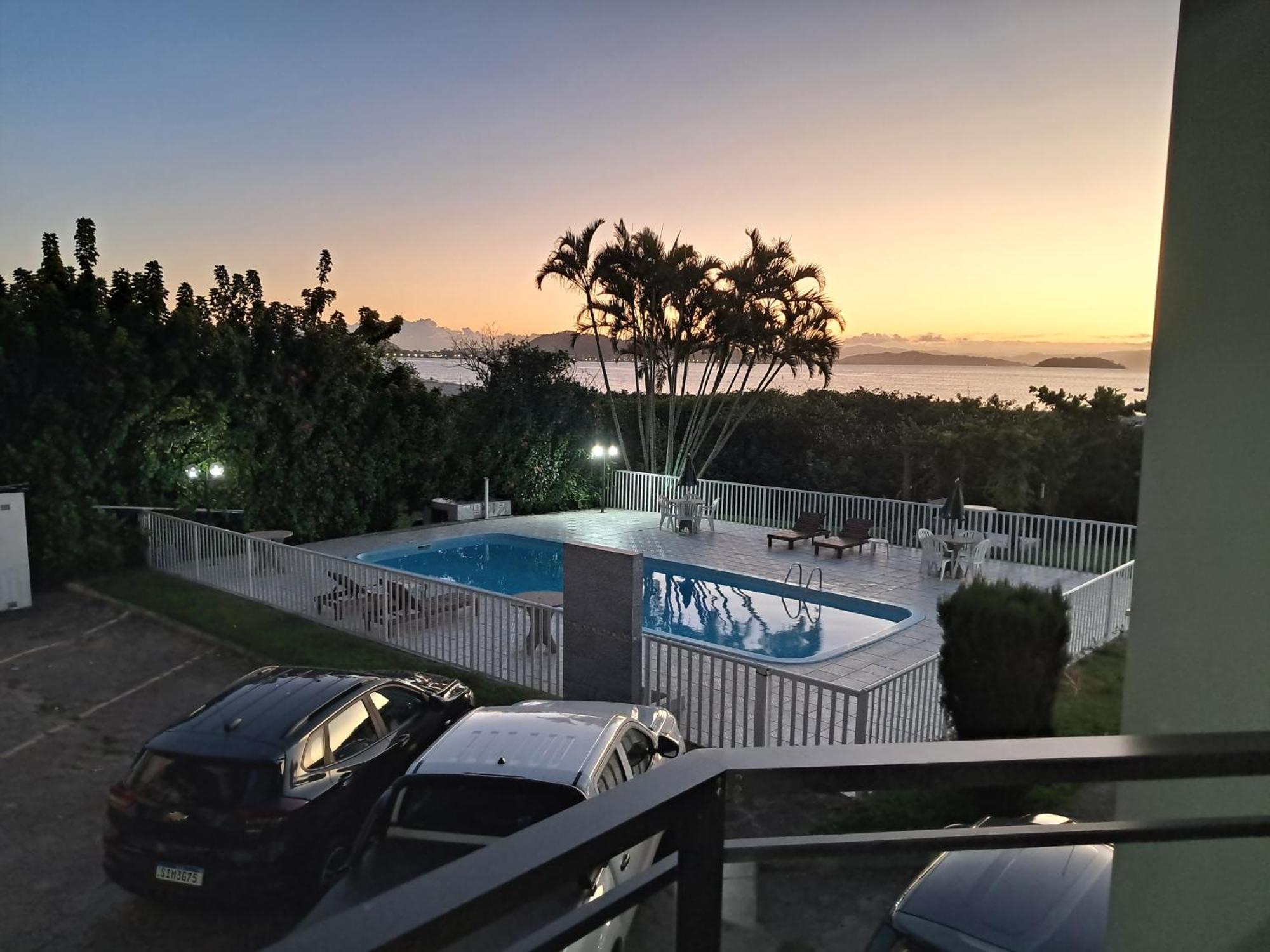 De 1 Com Vista Piscina E
