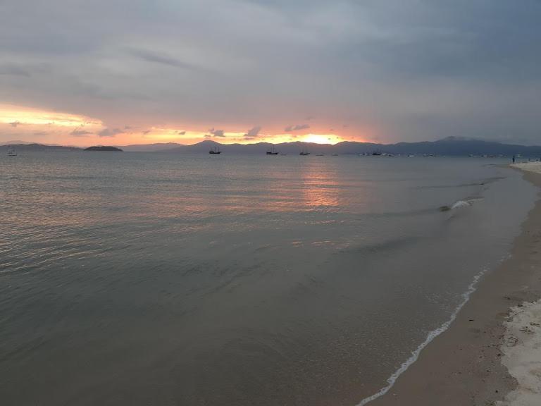De 1 Com Vista Piscina E Casa de hóspedes Florianopolis